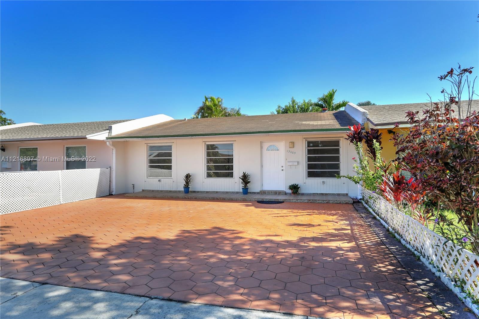 ROYALE GREEN TOWNHOUSE SE - Residential