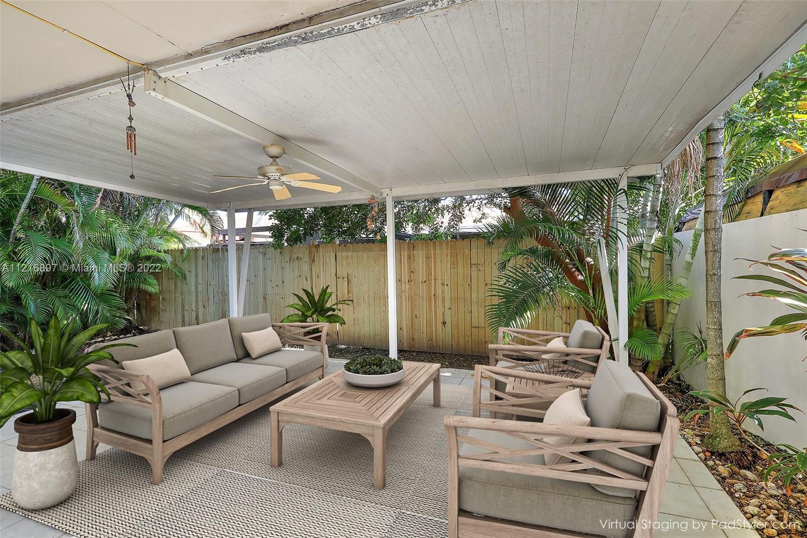 ROYALE GREEN TOWNHOUSE SE - Residential