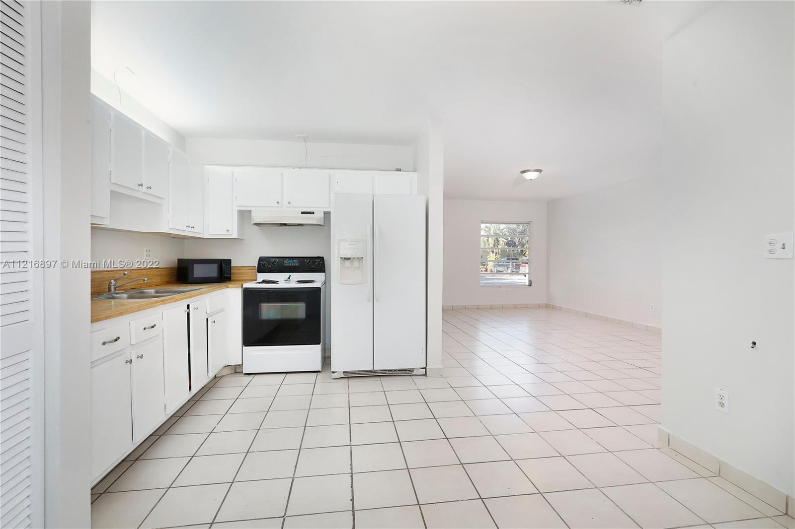 ROYALE GREEN TOWNHOUSE SE - Residential