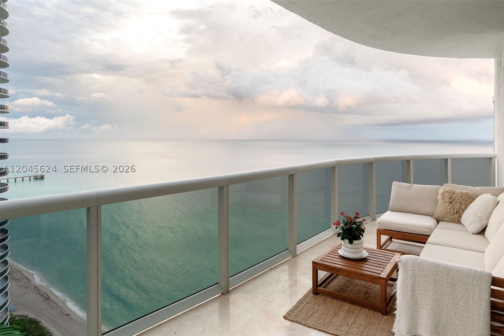 TDR TOWER II CONDO - Residential