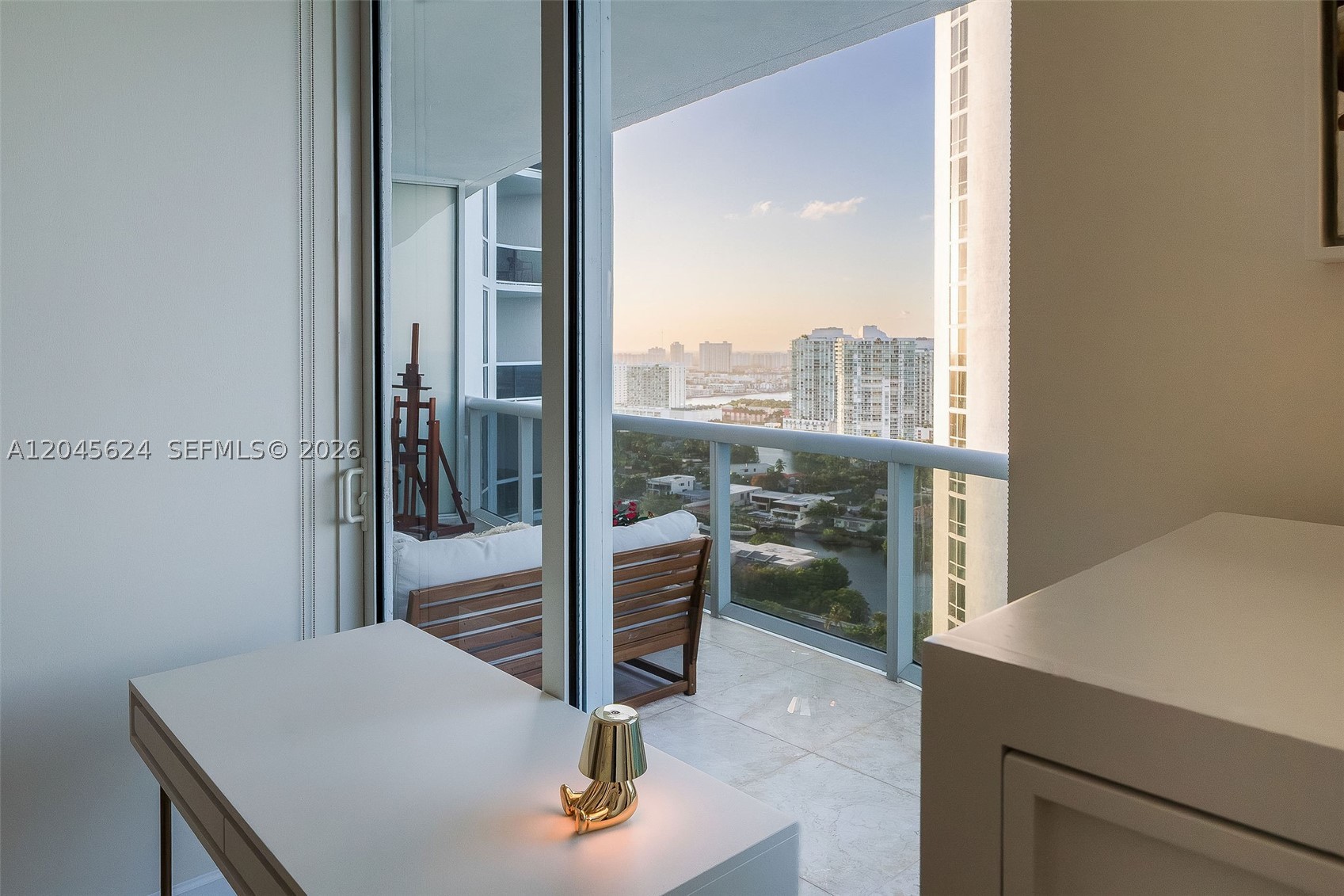TDR TOWER II CONDO - Residential