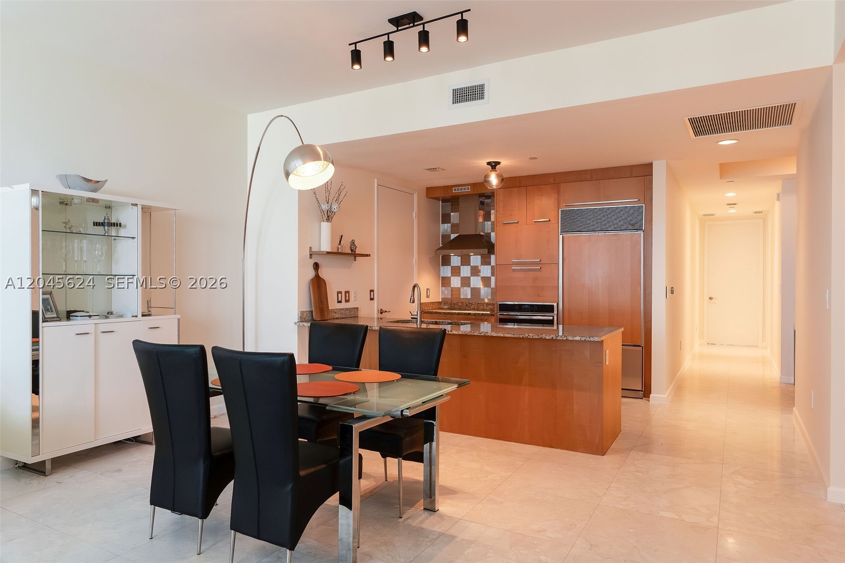 TDR TOWER II CONDO - Residential