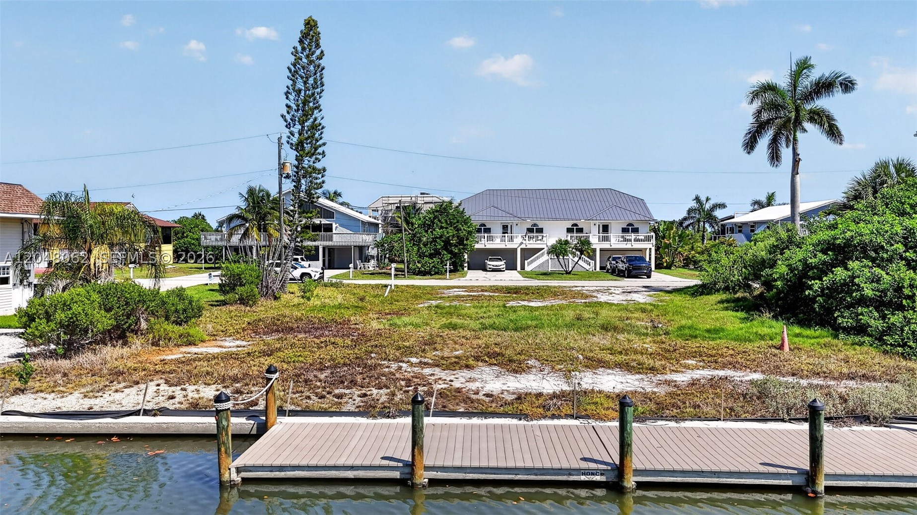 FORT MYERS BEACH - Land