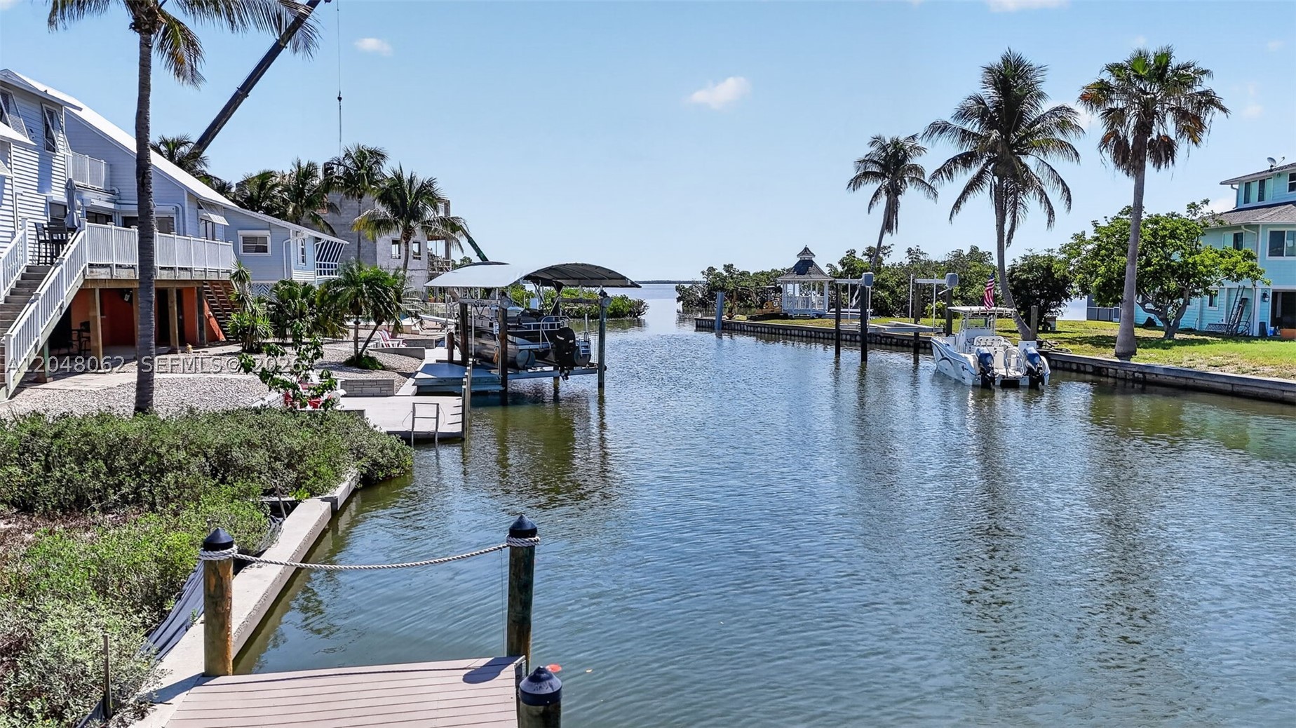 FORT MYERS BEACH - Land