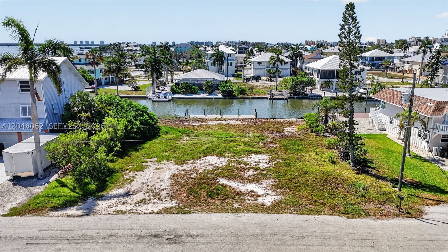 FORT MYERS BEACH - Land