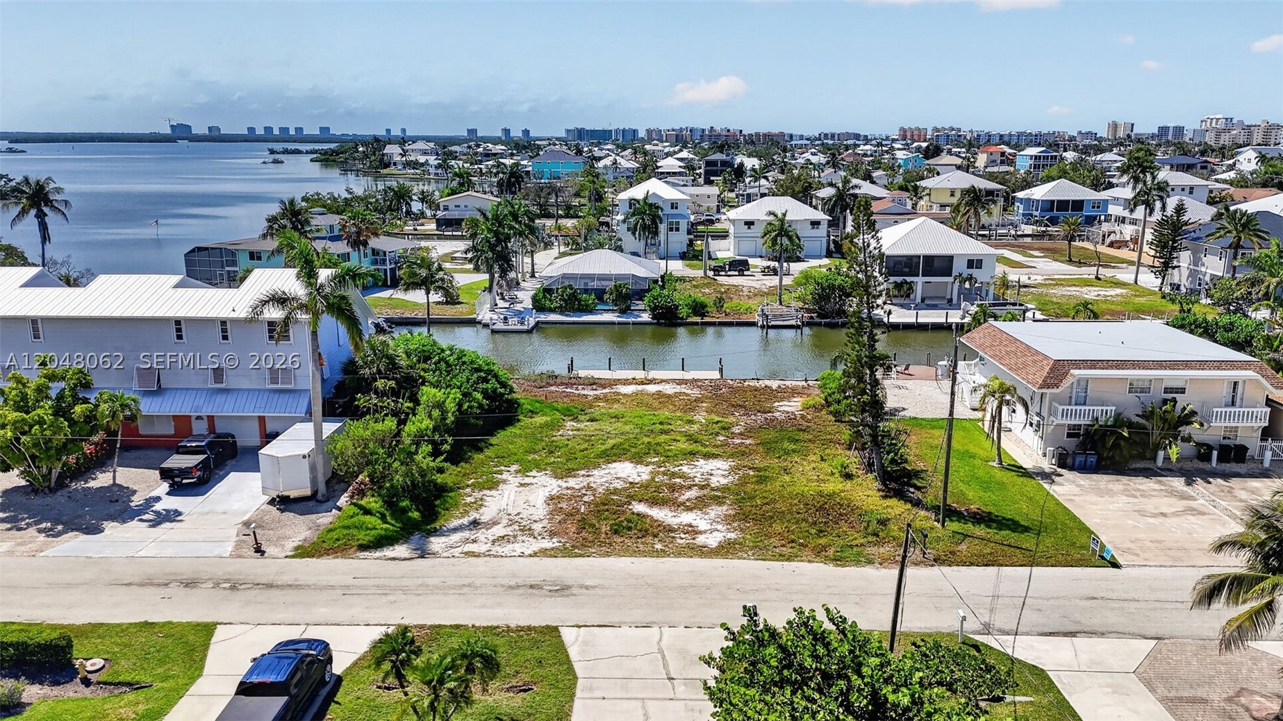FORT MYERS BEACH - Land