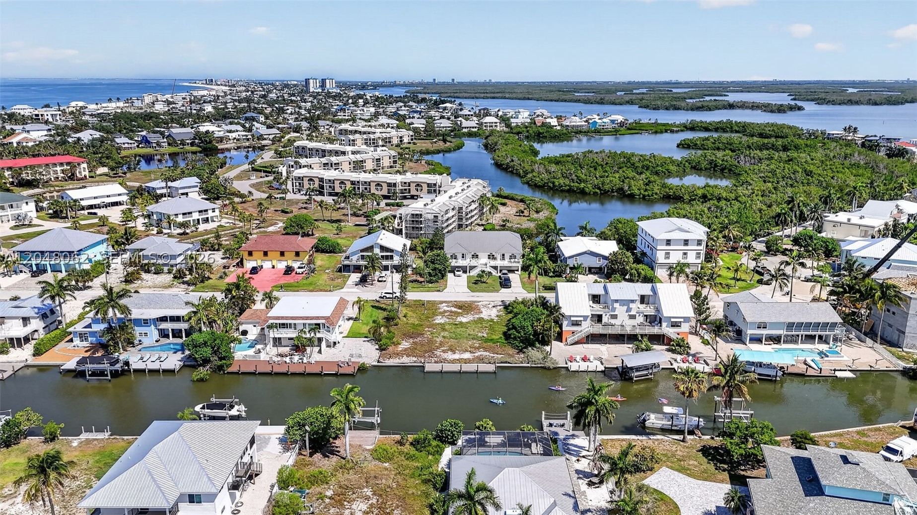 FORT MYERS BEACH - Land