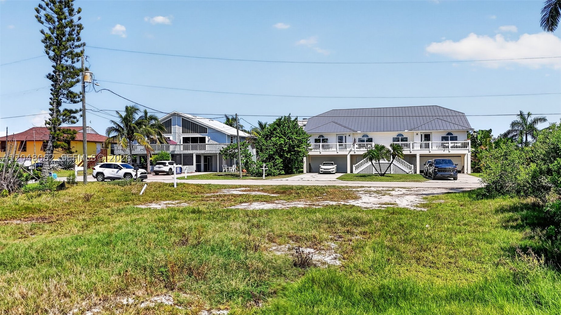 FORT MYERS BEACH - Land