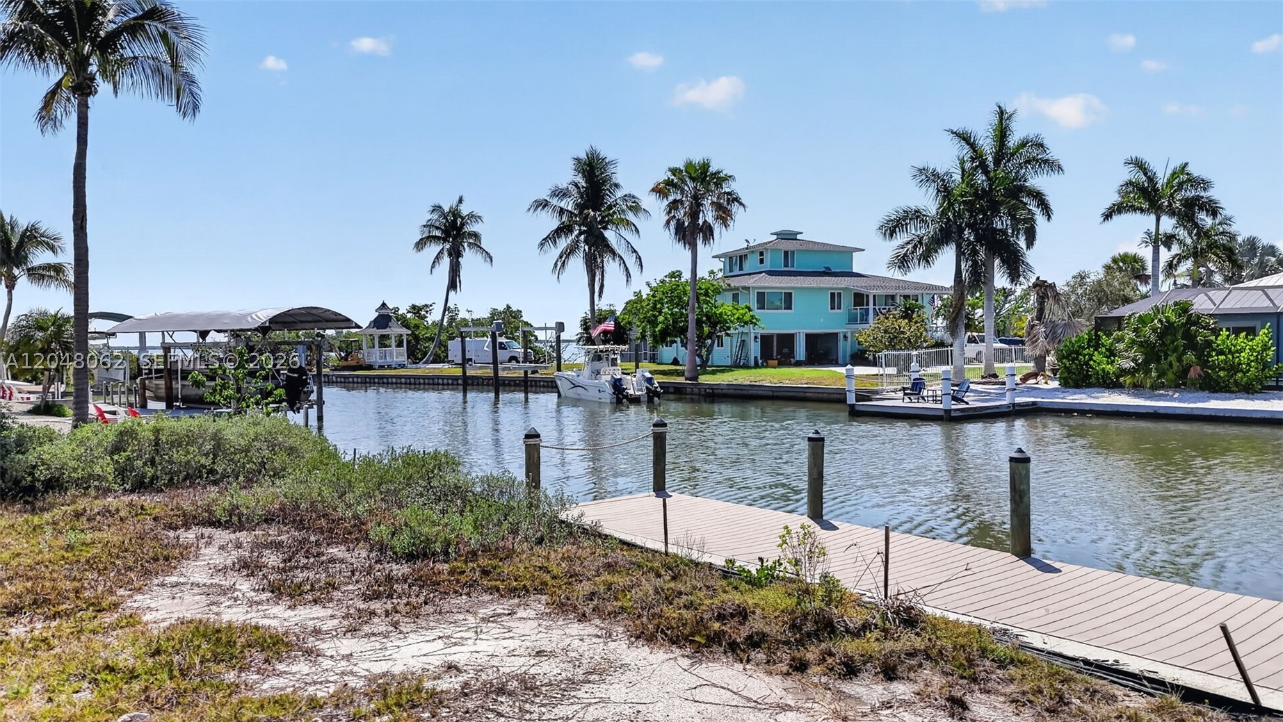 FORT MYERS BEACH - Land