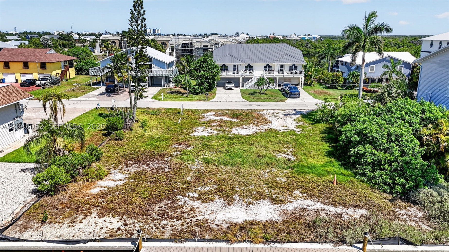 FORT MYERS BEACH - Land