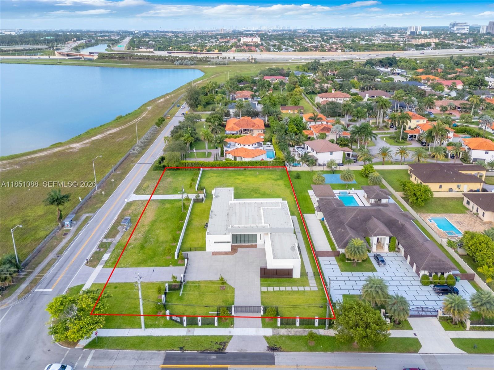 SWEETWATER ESTS SUB - Residential