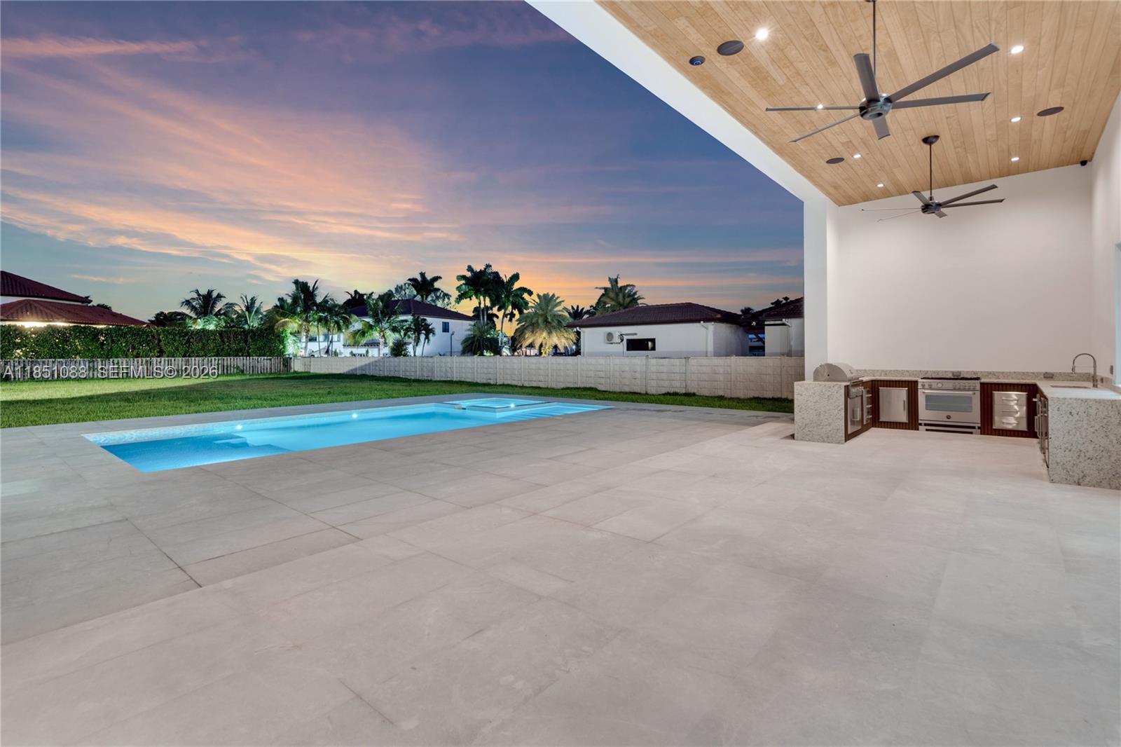 SWEETWATER ESTS SUB - Residential