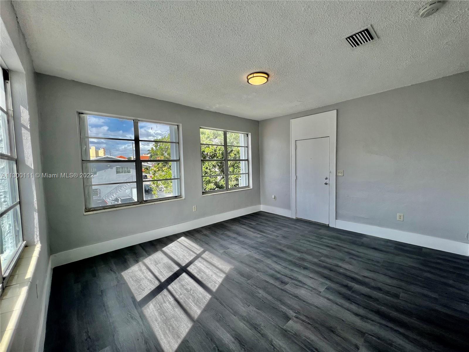 LAWRENCE ESTATE EAST ADDN - Residential Lease