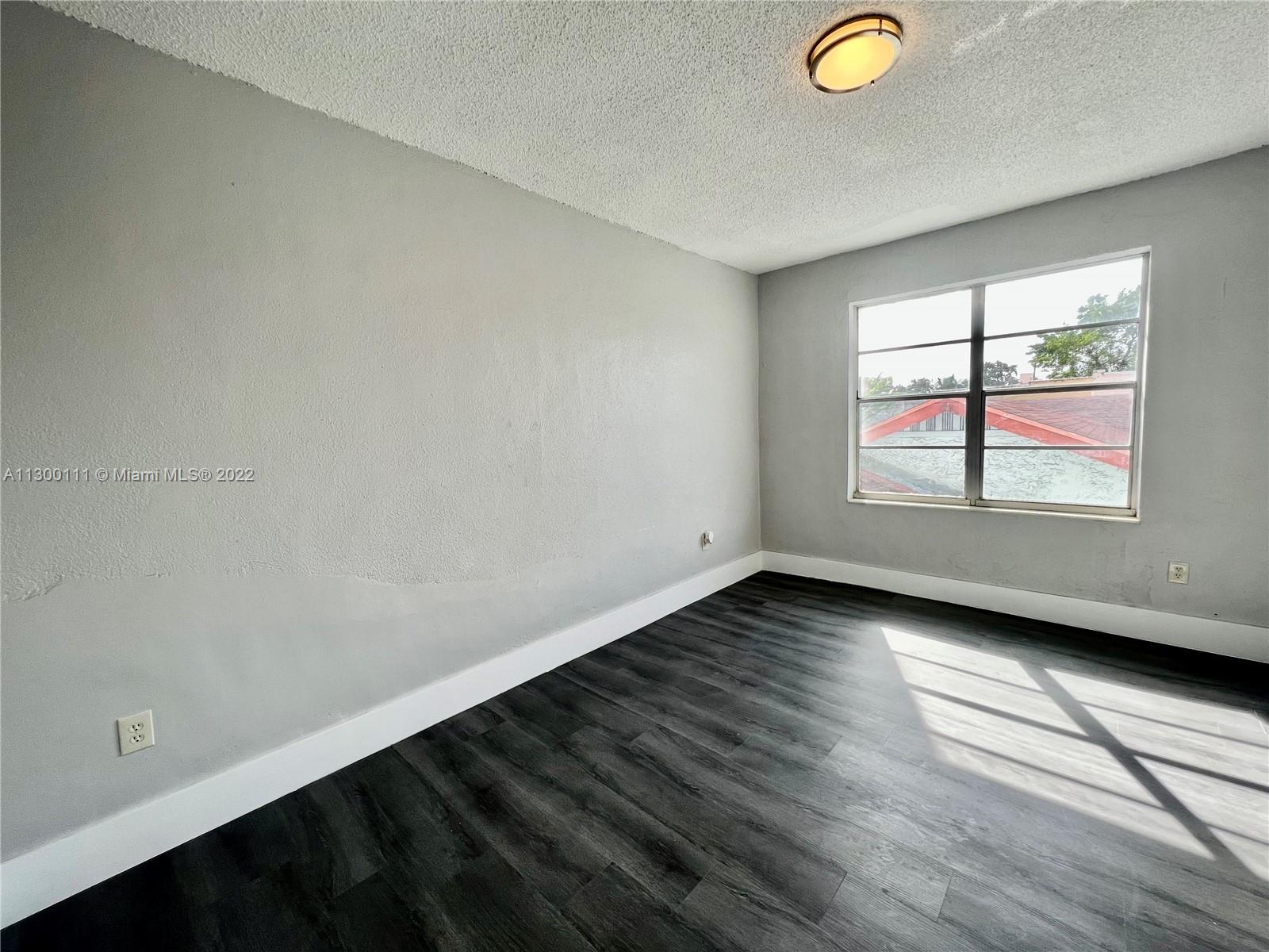 LAWRENCE ESTATE EAST ADDN - Residential Lease