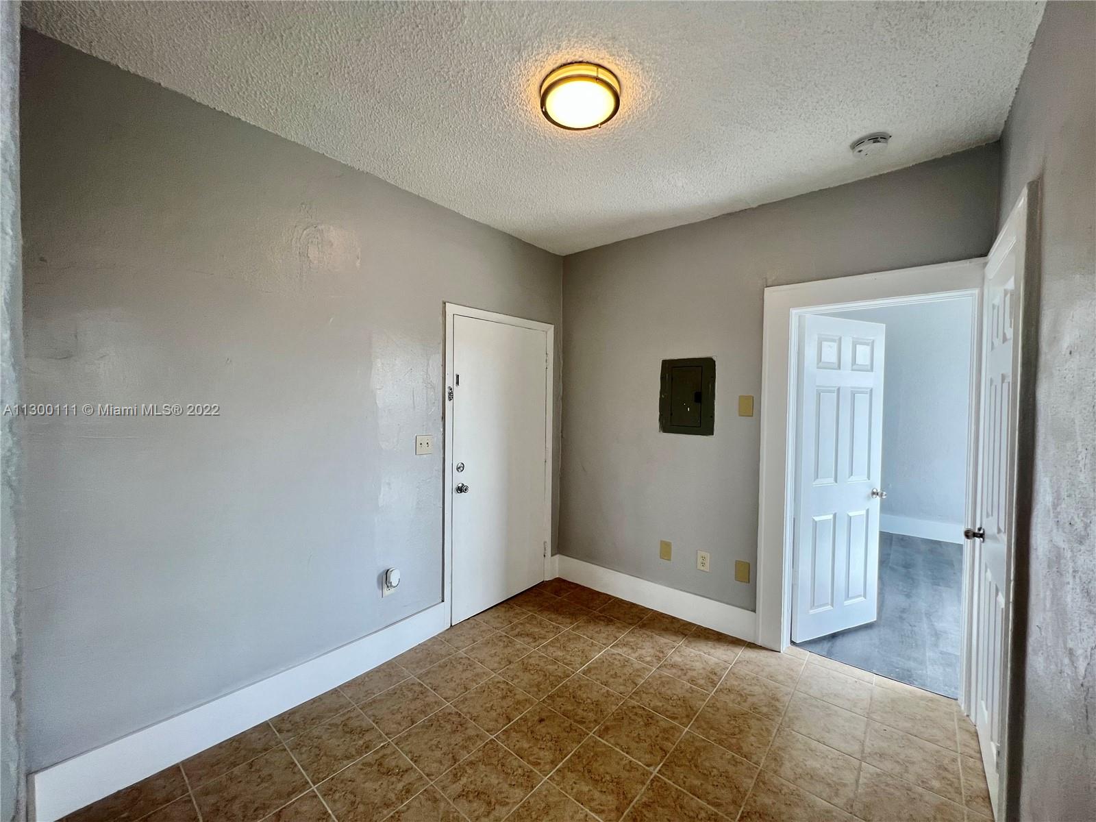 LAWRENCE ESTATE EAST ADDN - Residential Lease