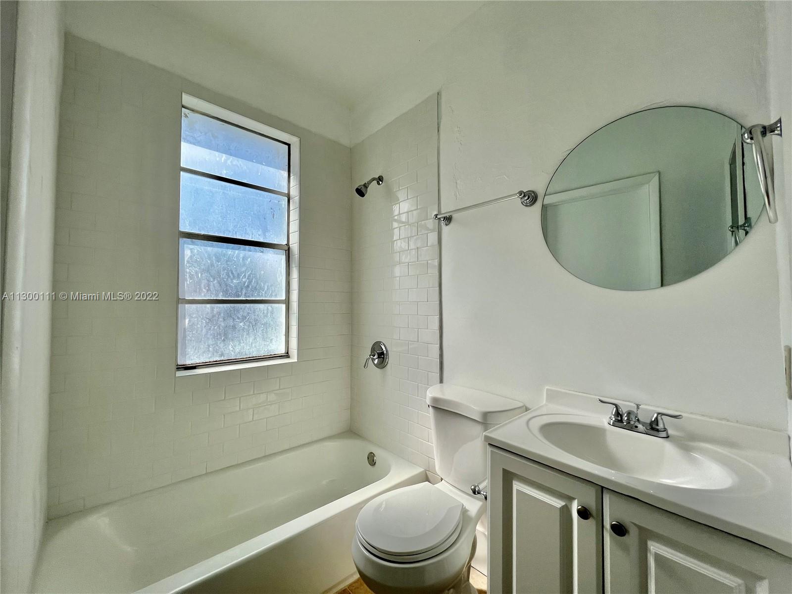 LAWRENCE ESTATE EAST ADDN - Residential Lease