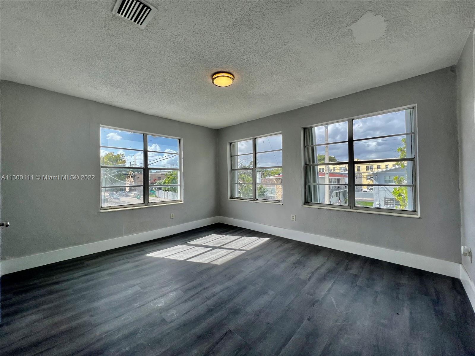 MOVE-IN READY! FRESHLY REMODELED UNIT IN LITTLE HAVANA! Freshly painted, new appliances including stove/oven, refrigerator, microwave over the range, New kitchen with new granite countertops and new bathroom, new wood laminate floors, new central AC. Common laundry room on-site. Great neighborhood blocks away from Brickell and Downtown Miami! WON'T​​‌​​​​‌​‌​​​‌‌​​​‌‌‌​​‌​​‌‌​​​​ LAST!