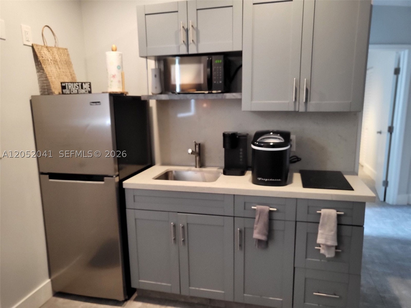 Charming and remodeled 2-bedroom, 1-bath duplex in an excellent location! This bright and well-maintained home includes water, one assigned parking space, and access to a shared laundry room conveniently located behind the house. Pet-friendly property. Close to shopping, dining, schools, major highways, and public transportation. Move-in ready—don't miss this great rental opportunity!Rental requirements: First month's rent and security deposit required. All adult applicants must provide a national background check, 2 recent pay stubs, and 2 bank statements. Please submit a completed rental application along with all required documents. Tenant and tenant's agent are responsible for verifying all information.