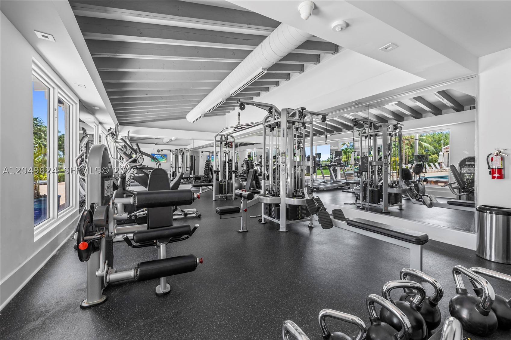 THE ROYAL CLUB CONDO - Residential Lease