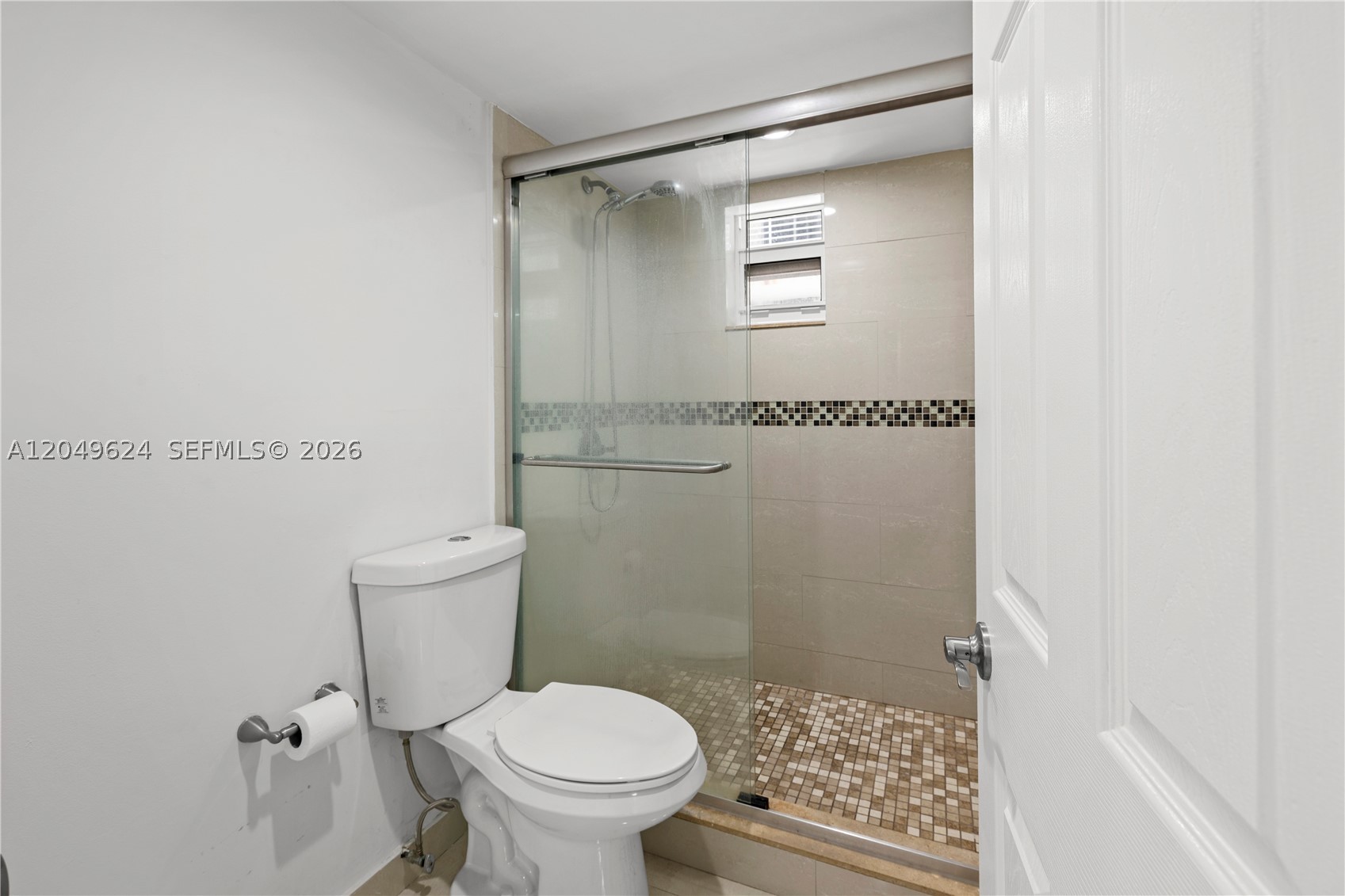 THE ROYAL CLUB CONDO - Residential Lease