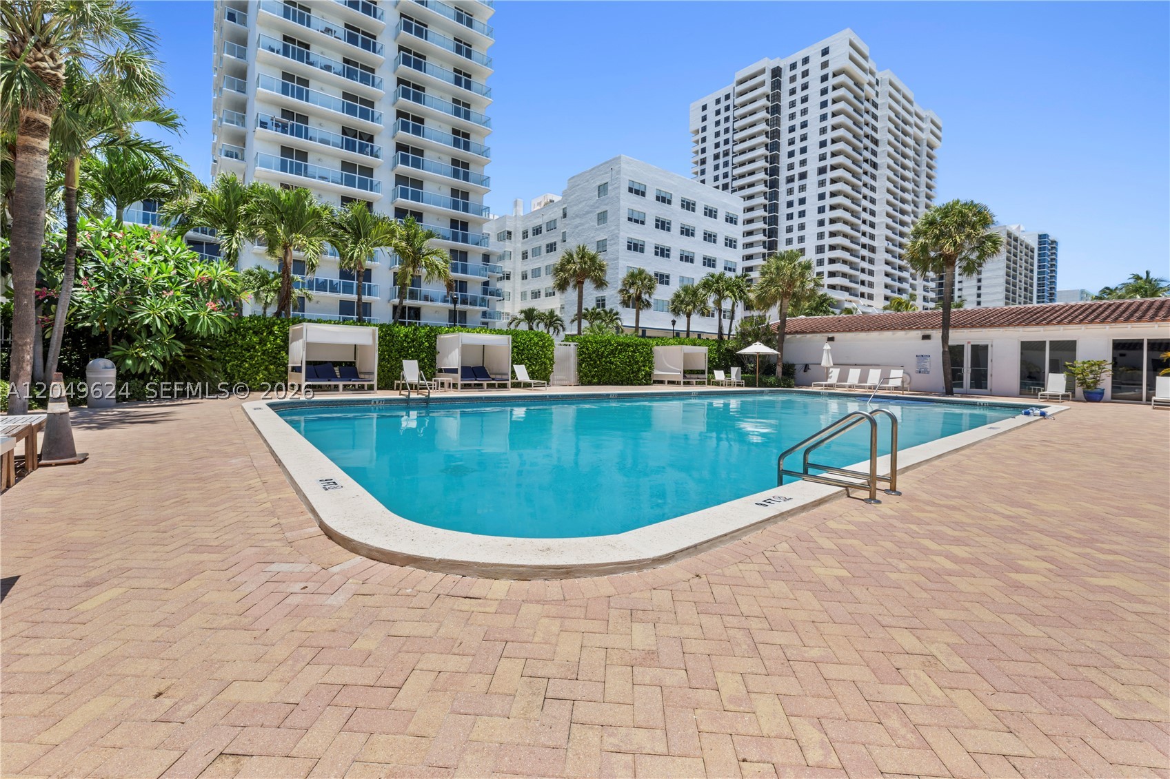 THE ROYAL CLUB CONDO - Residential Lease