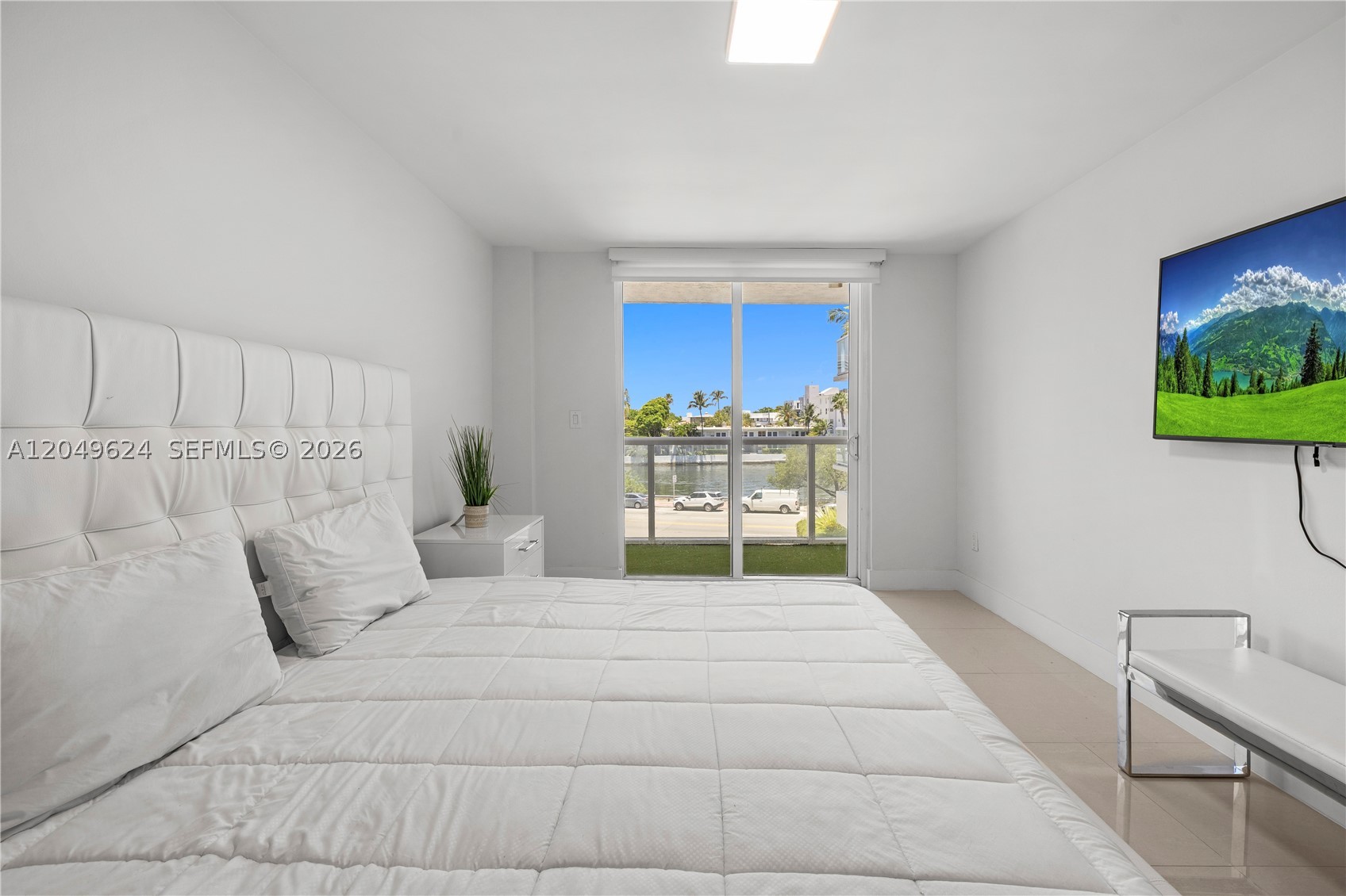 THE ROYAL CLUB CONDO - Residential Lease