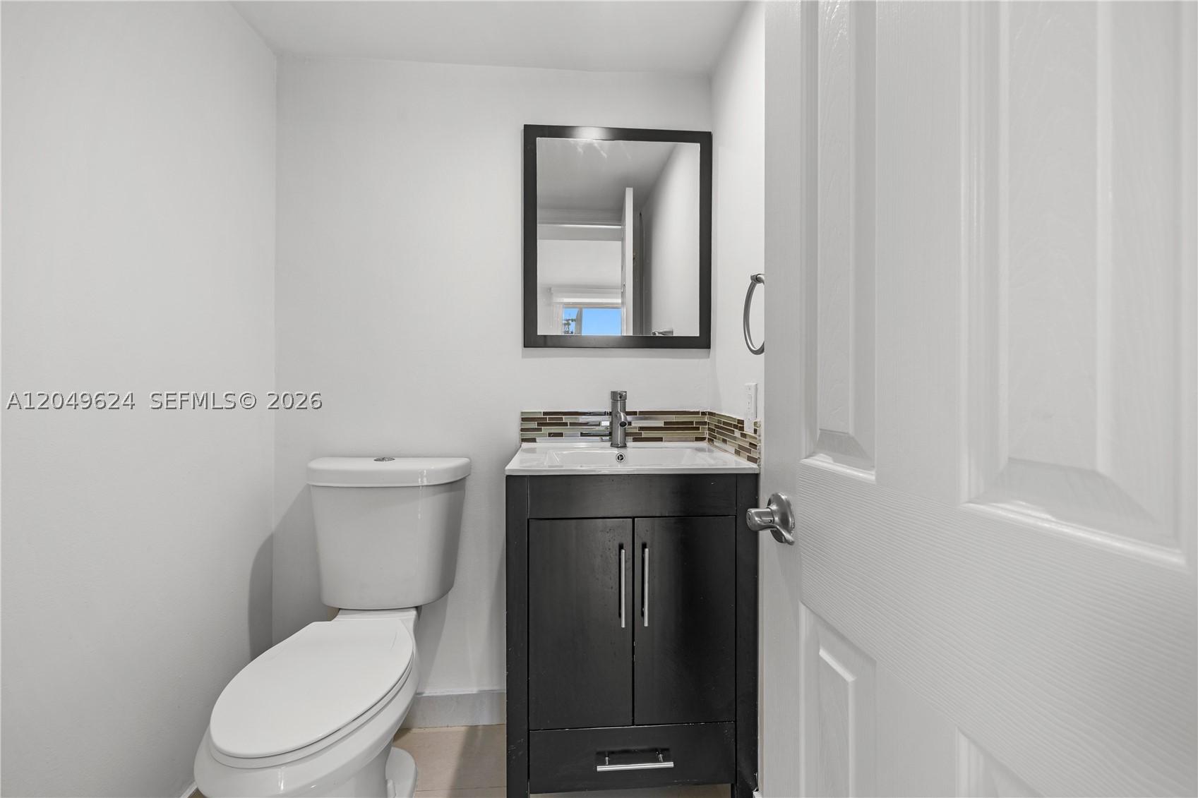 THE ROYAL CLUB CONDO - Residential Lease