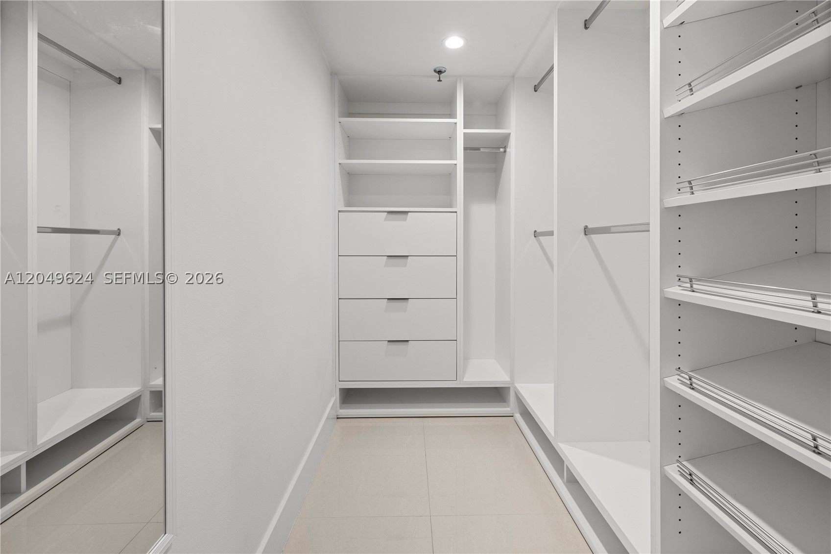 THE ROYAL CLUB CONDO - Residential Lease
