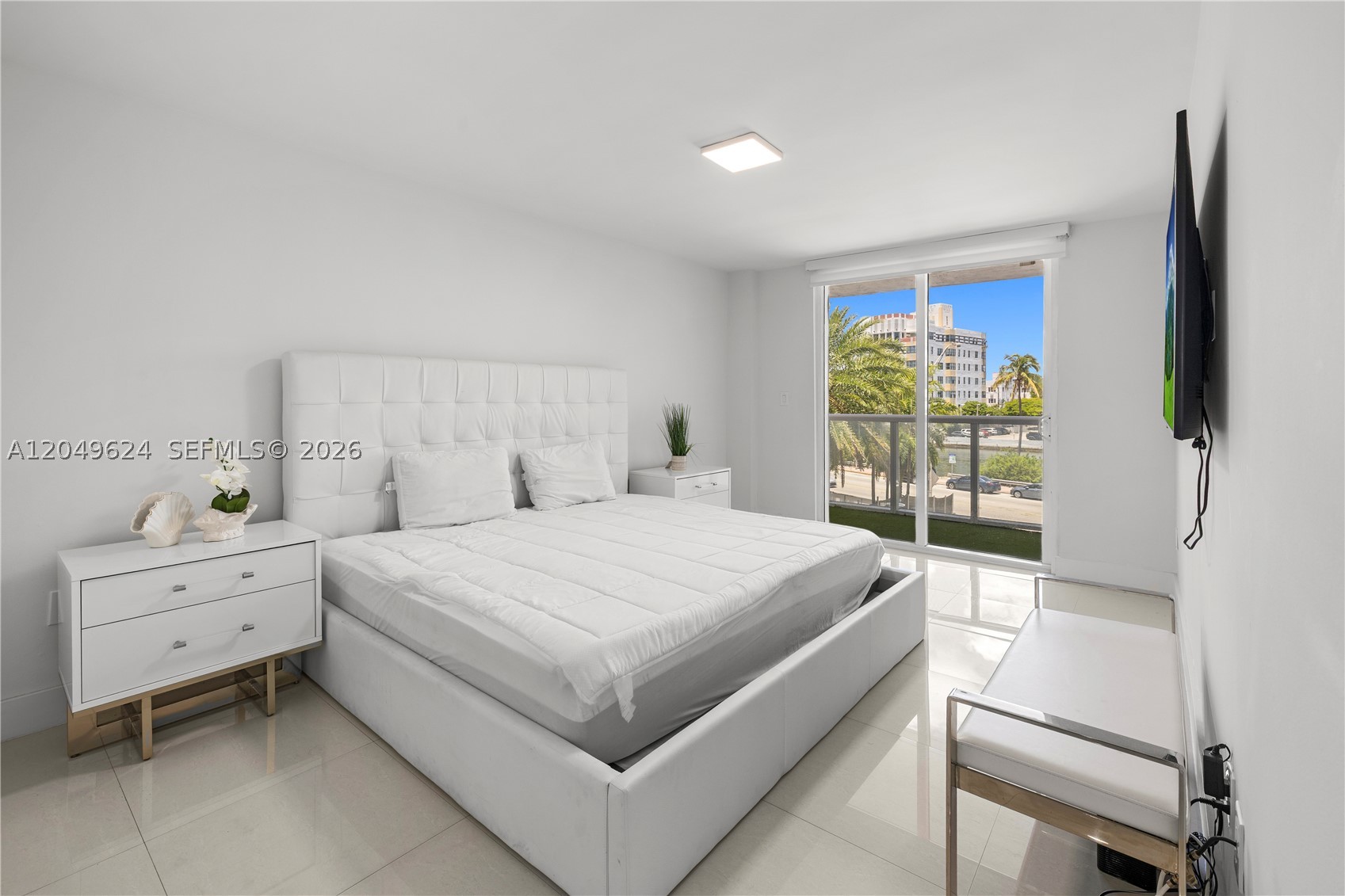 THE ROYAL CLUB CONDO - Residential Lease