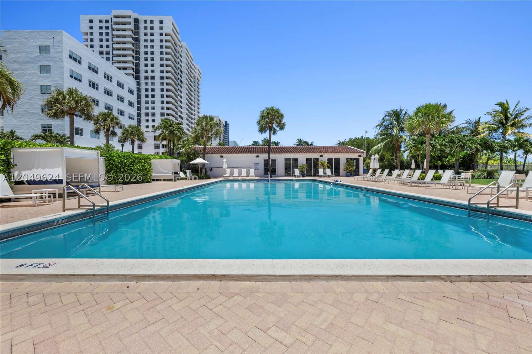 THE ROYAL CLUB CONDO - Residential Lease