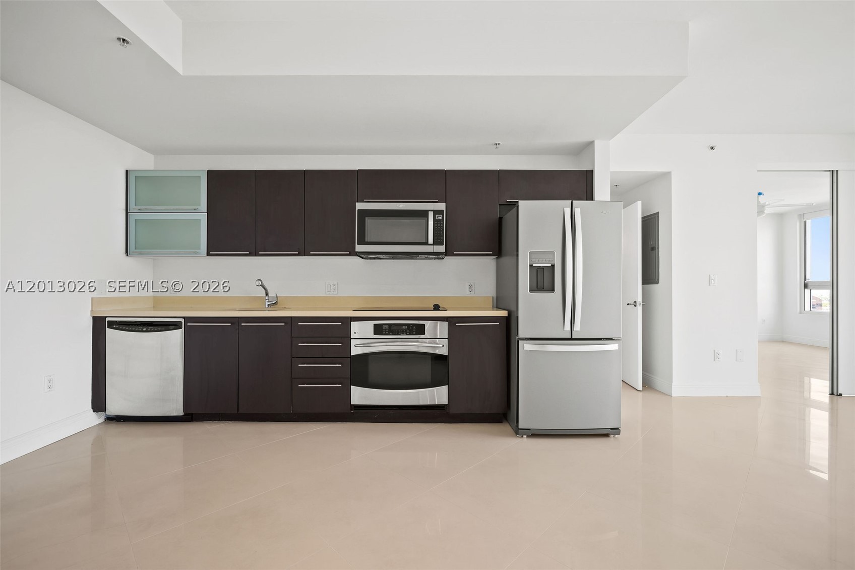 IVY CONDO - Residential