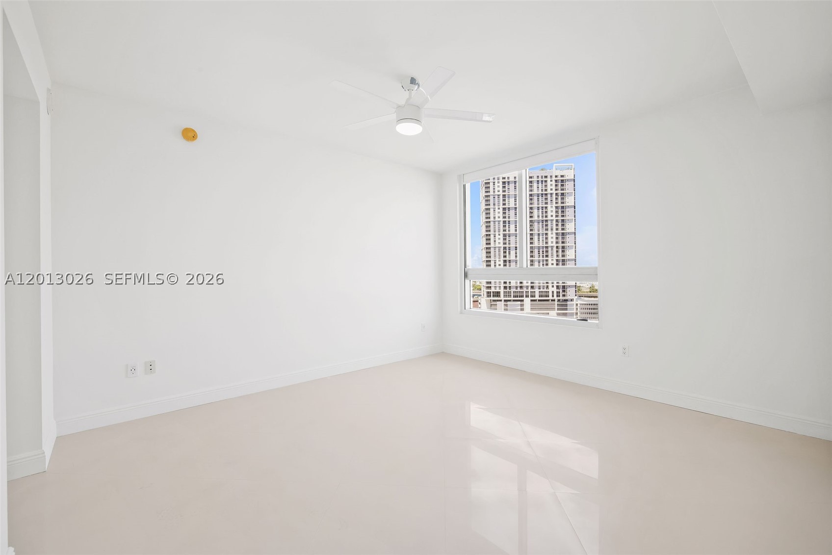 IVY CONDO - Residential