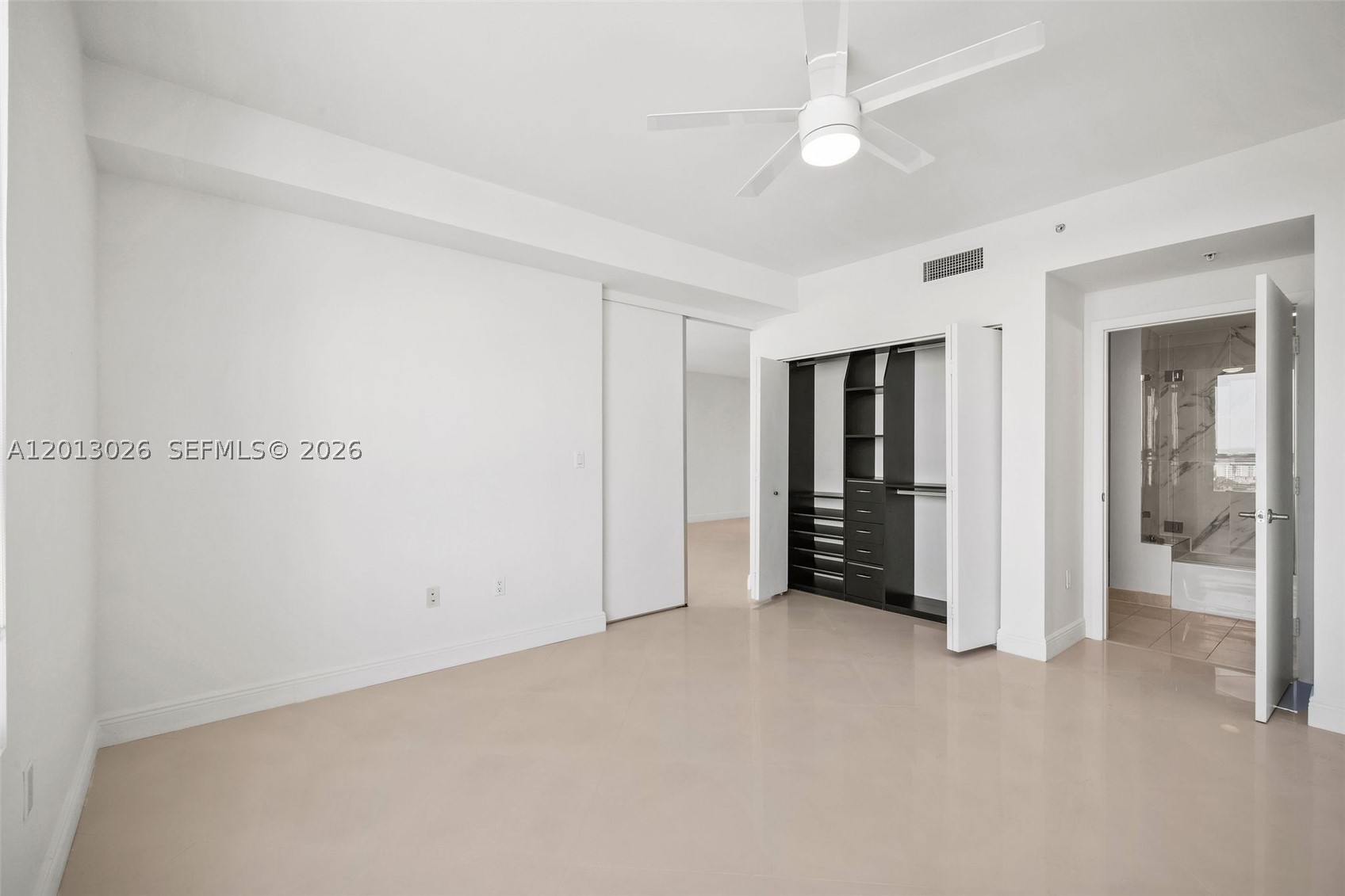 IVY CONDO - Residential