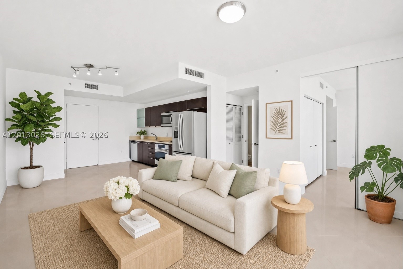 IVY CONDO - Residential