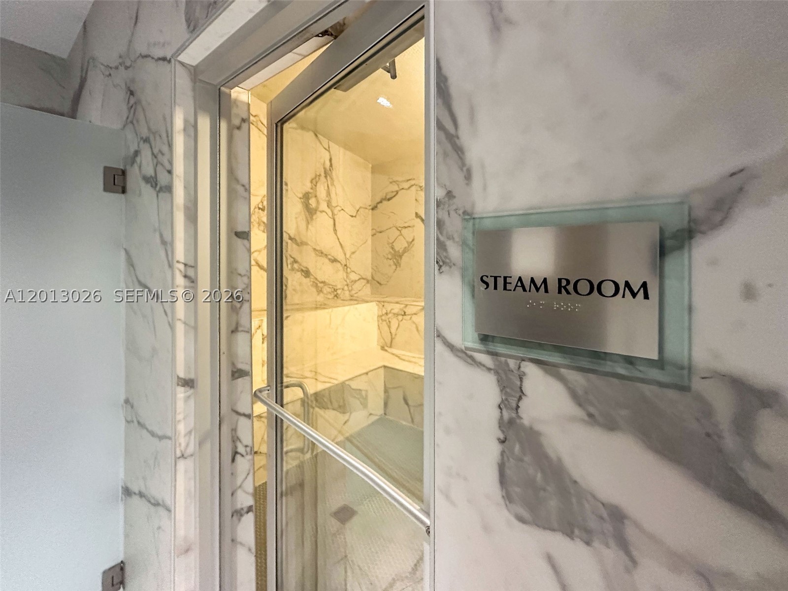 IVY CONDO - Residential