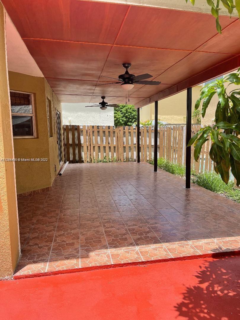 LAKESIDE AT THE HAMMOCKS - Residential Lease