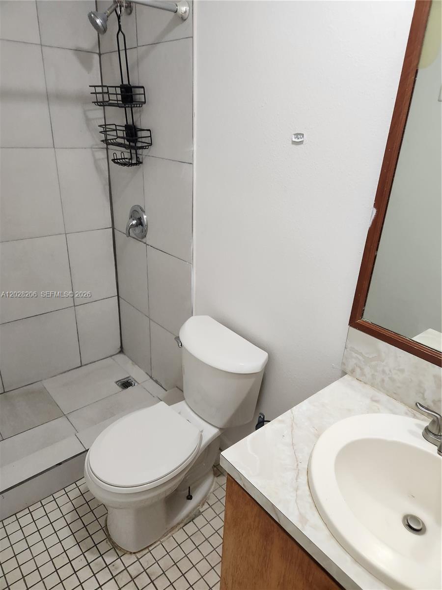 HERITAGE SQUARE CONDO - Residential
