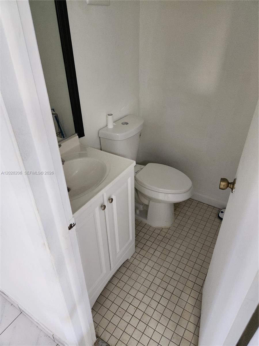 HERITAGE SQUARE CONDO - Residential