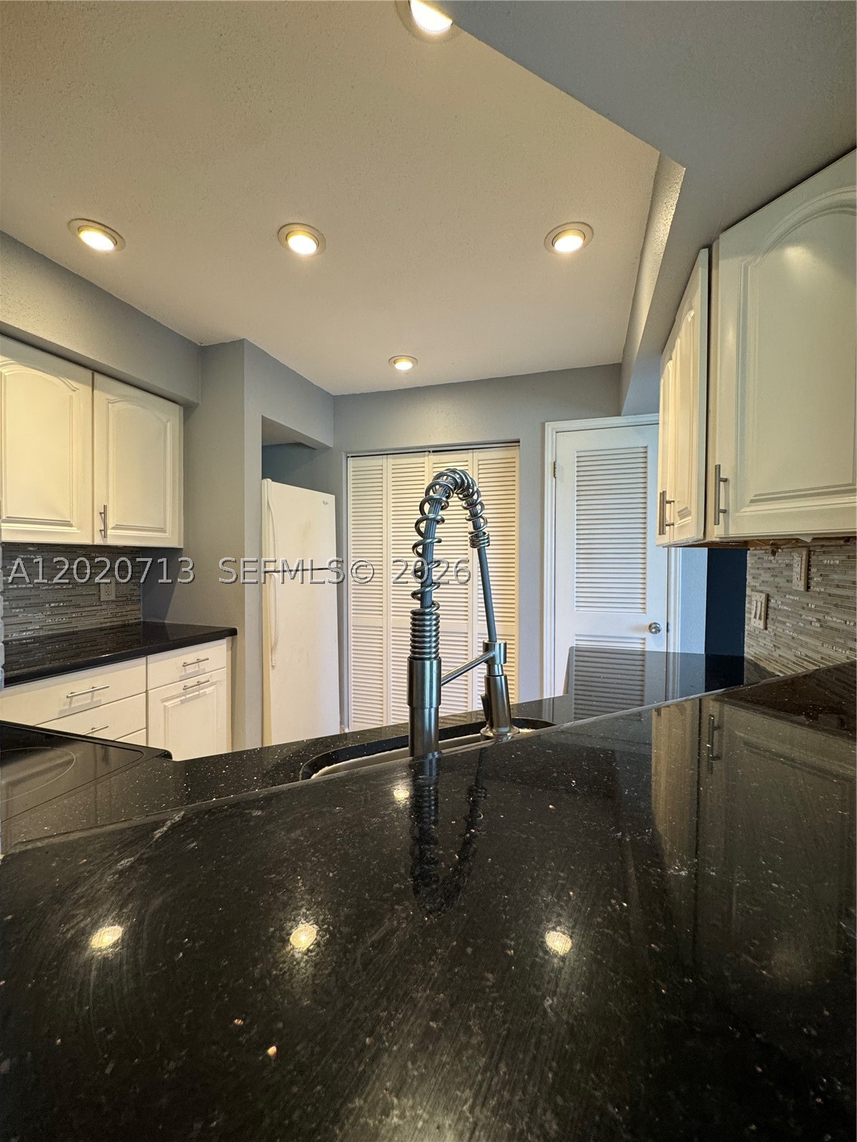 SAILBOAT POINTE CONDO - Residential Lease