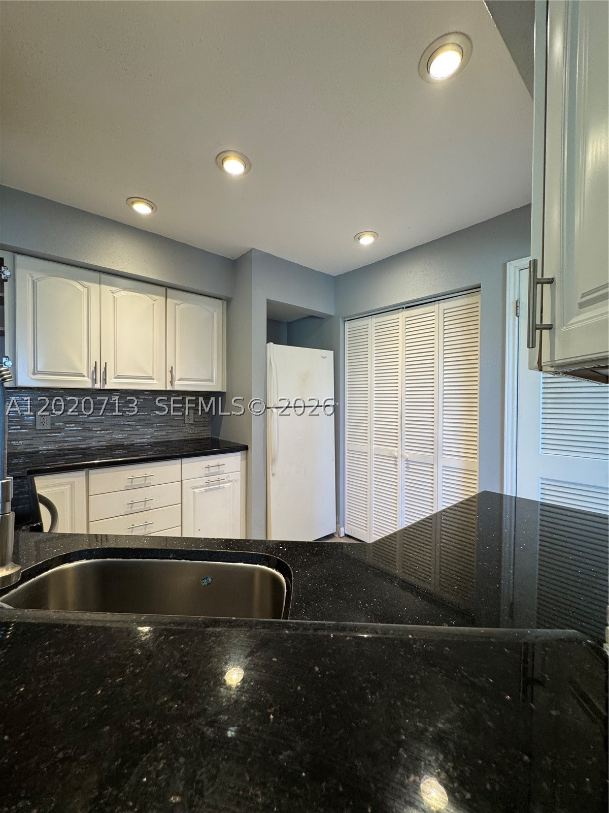 SAILBOAT POINTE CONDO - Residential Lease