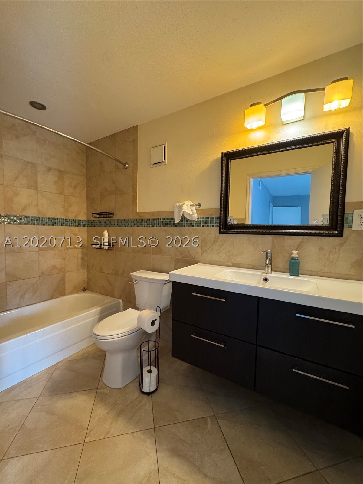 SAILBOAT POINTE CONDO - Residential Lease