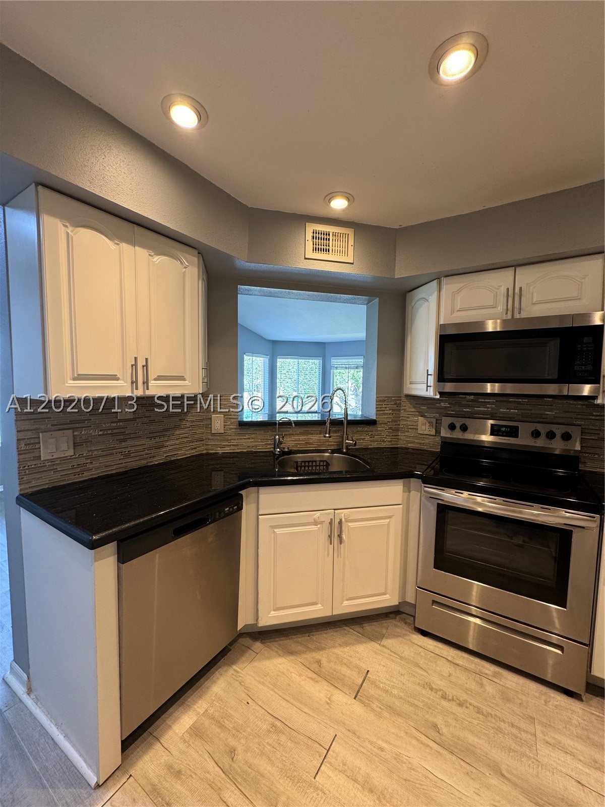 SAILBOAT POINTE CONDO - Residential Lease