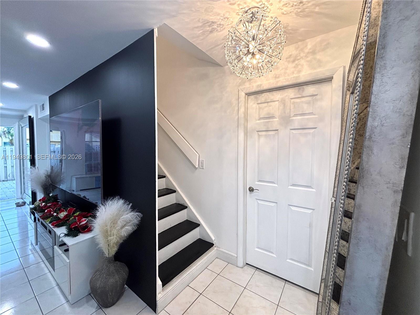 CENTRE COURT CONDO - Residential