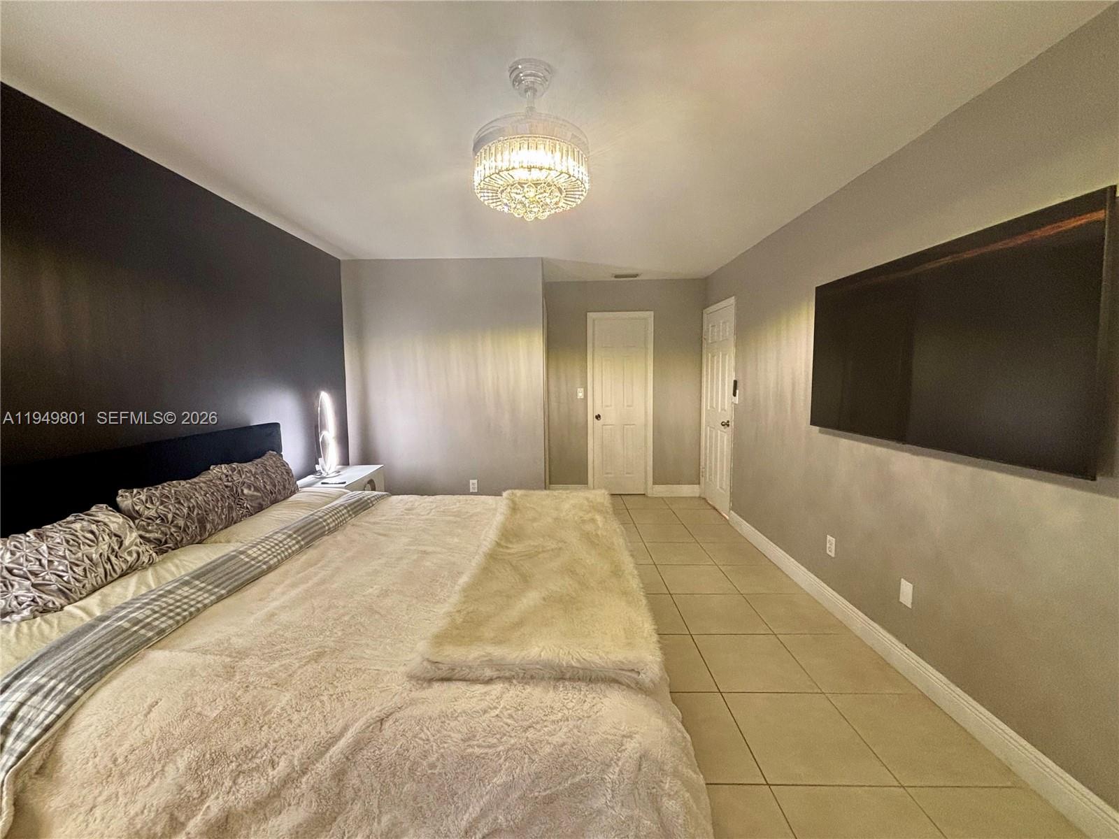 CENTRE COURT CONDO - Residential