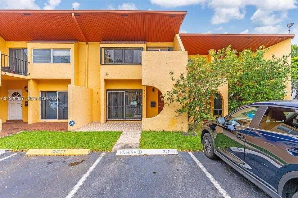 TARACOMA TOWNHOMES CONDO - Residential