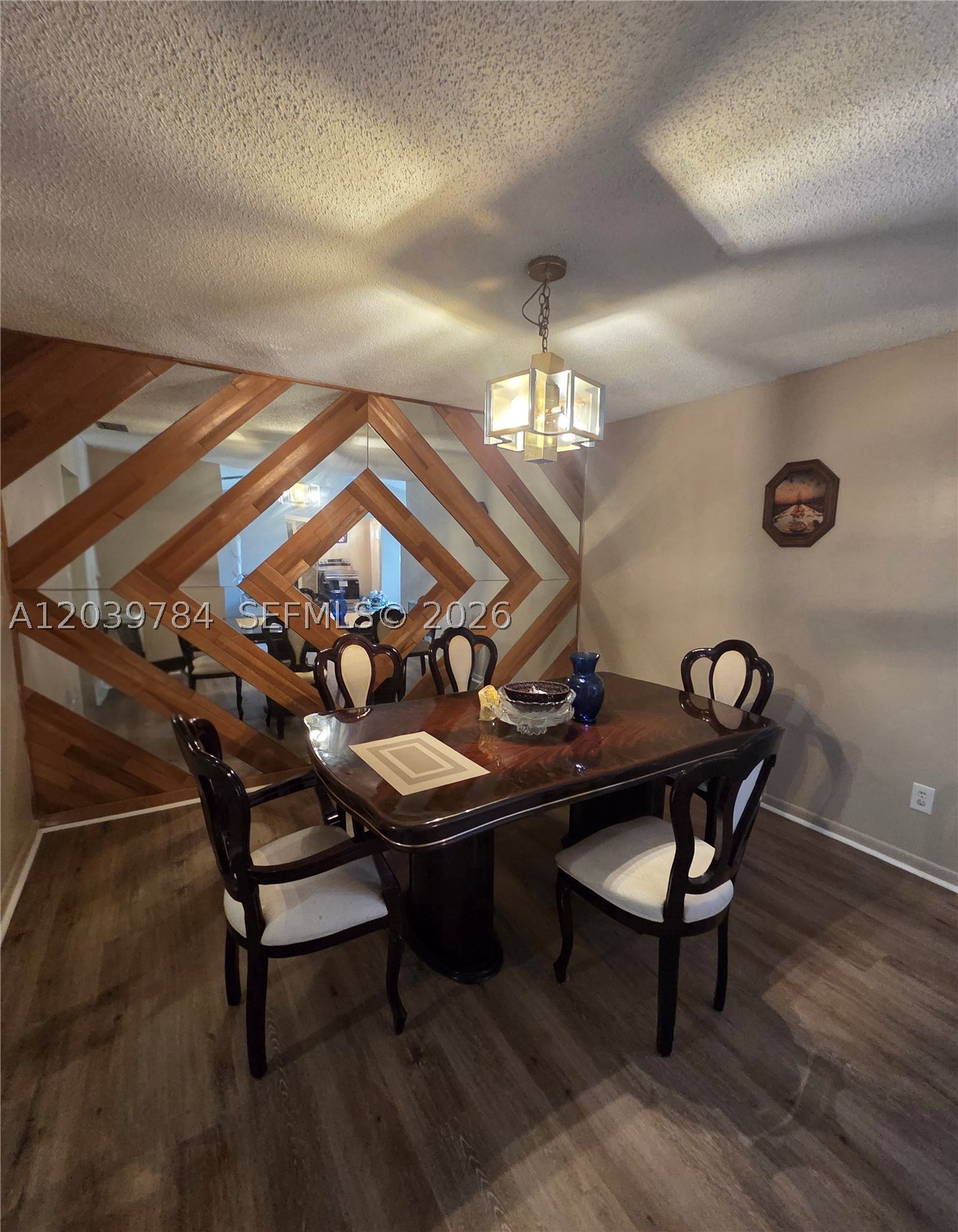 RAMBLEWOOD - Residential