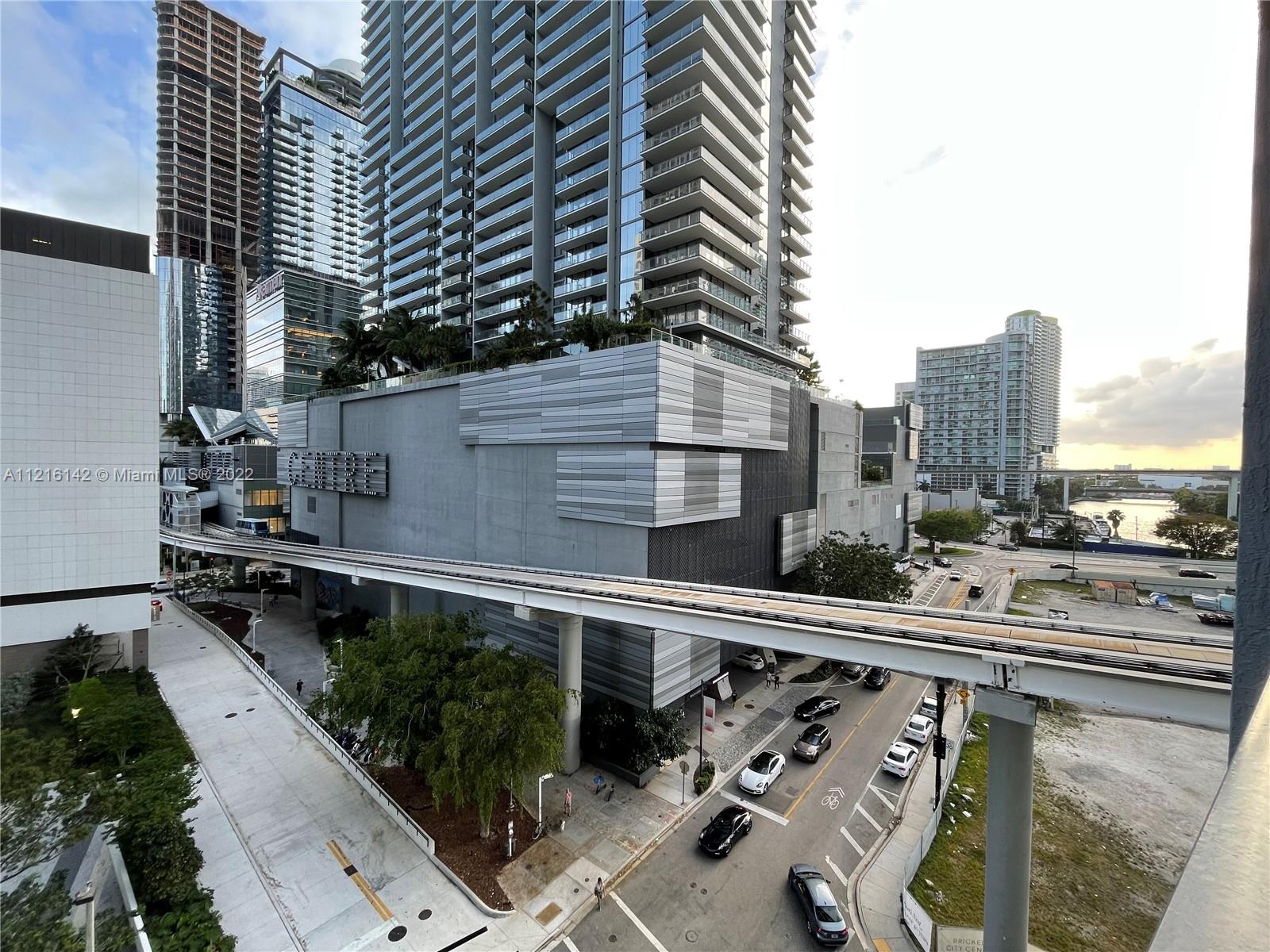LOCATION! LOCATION! LOCATION!!!My Brickell is an Ultramodern Residences in Brickell located in the middle of Brickell area, next to the Brickell City Centre and steps of Mary Brickell shops, condos created by Karim Rashid. Be part of Brickell's evolution. Gorgeous amenities on the 28th floor.