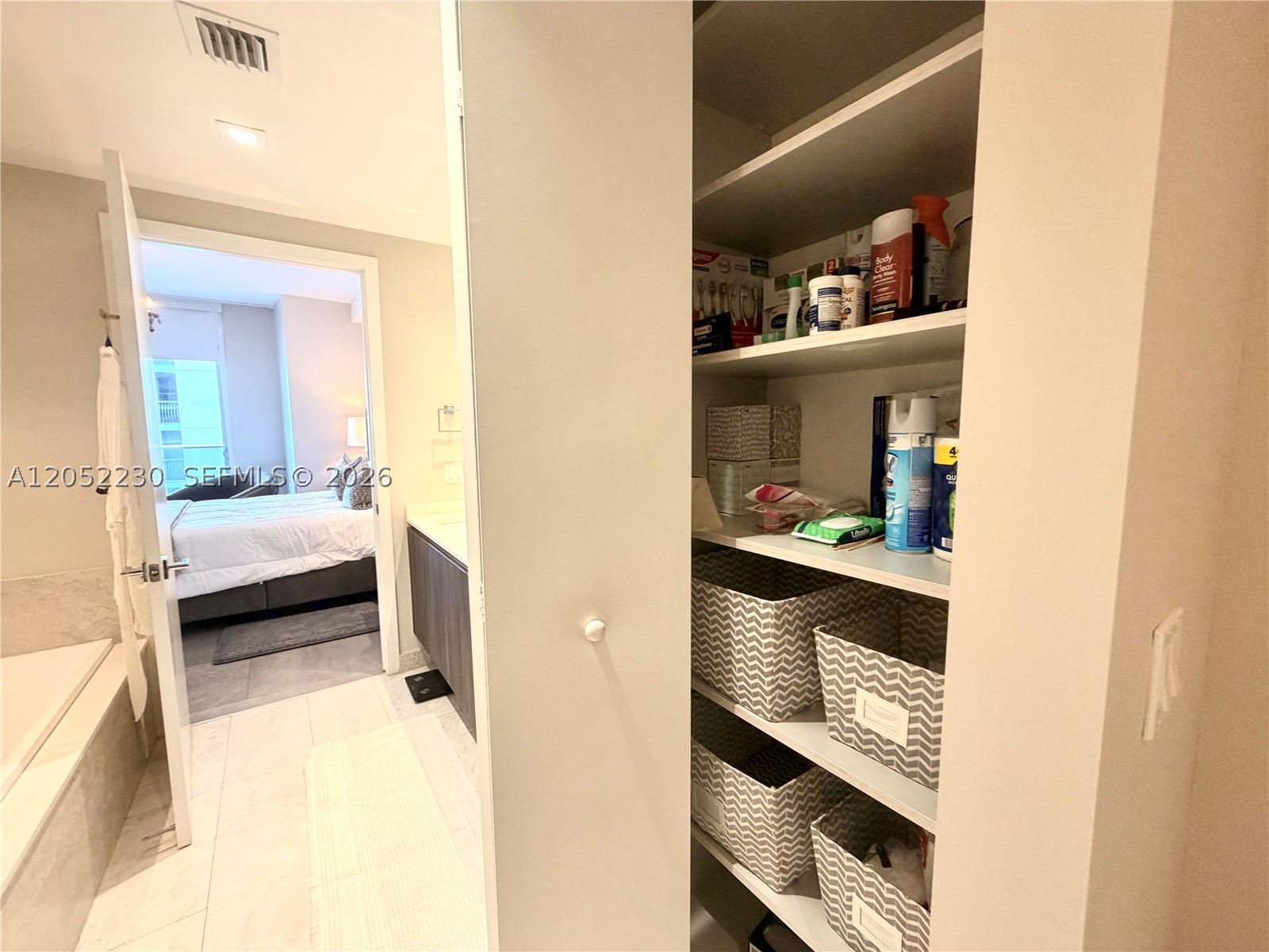 ARIA ON THE BAY CONDO - Residential Lease