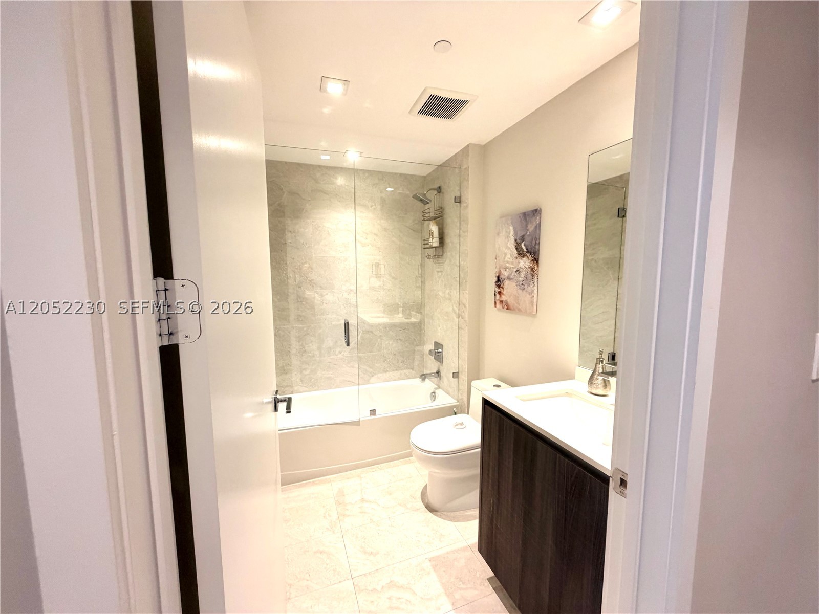 ARIA ON THE BAY CONDO - Residential Lease