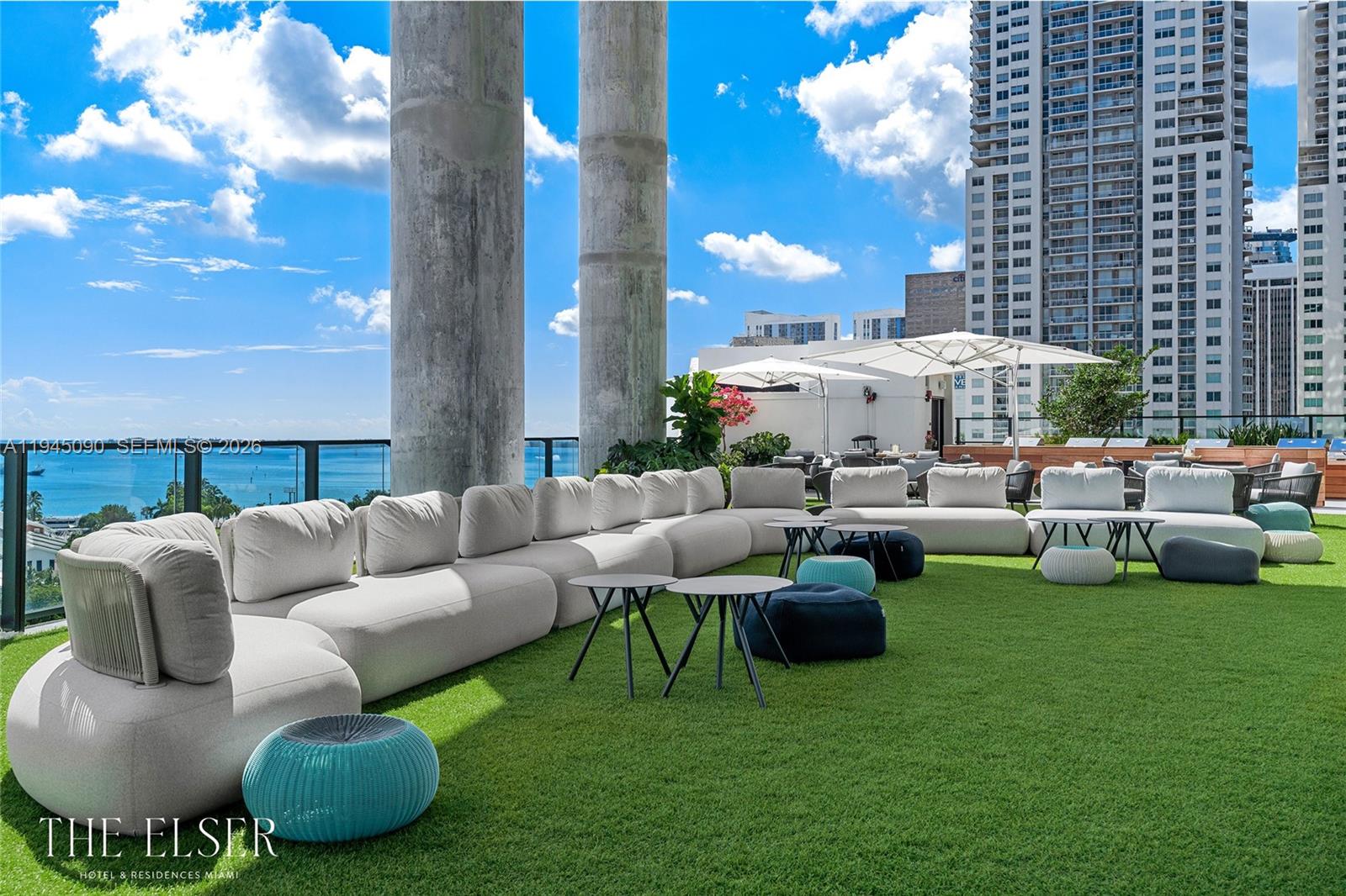 The Elser Residences and Hotel : New Construction, FULL FURNISHED 3 Hab + 3Bath -Balcony -waterfront, City skyline Location, Magnetic and Magical street. Enjoy access to well appointed amenities and direct proximity to world-class entertainment, arts. Maintenance fee. Can be rented trough hotel. Airbnb permitted.